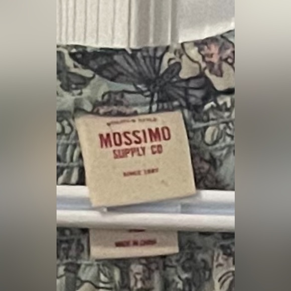 Mossimo Supply Co Chiffon Butterfly Pattern Blouse - Size XL - Picture 8 of 8